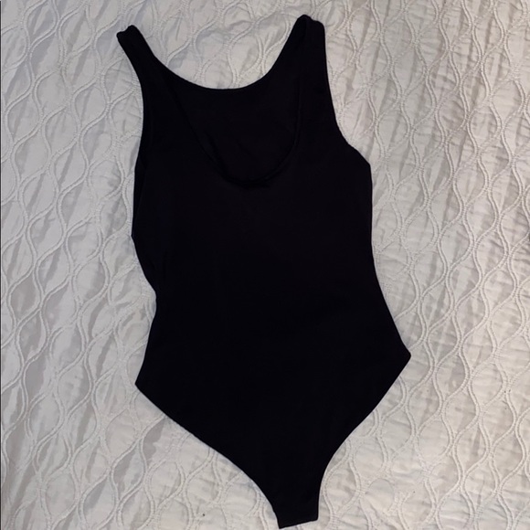 Black body suit with low back - Picture 2 of 3
